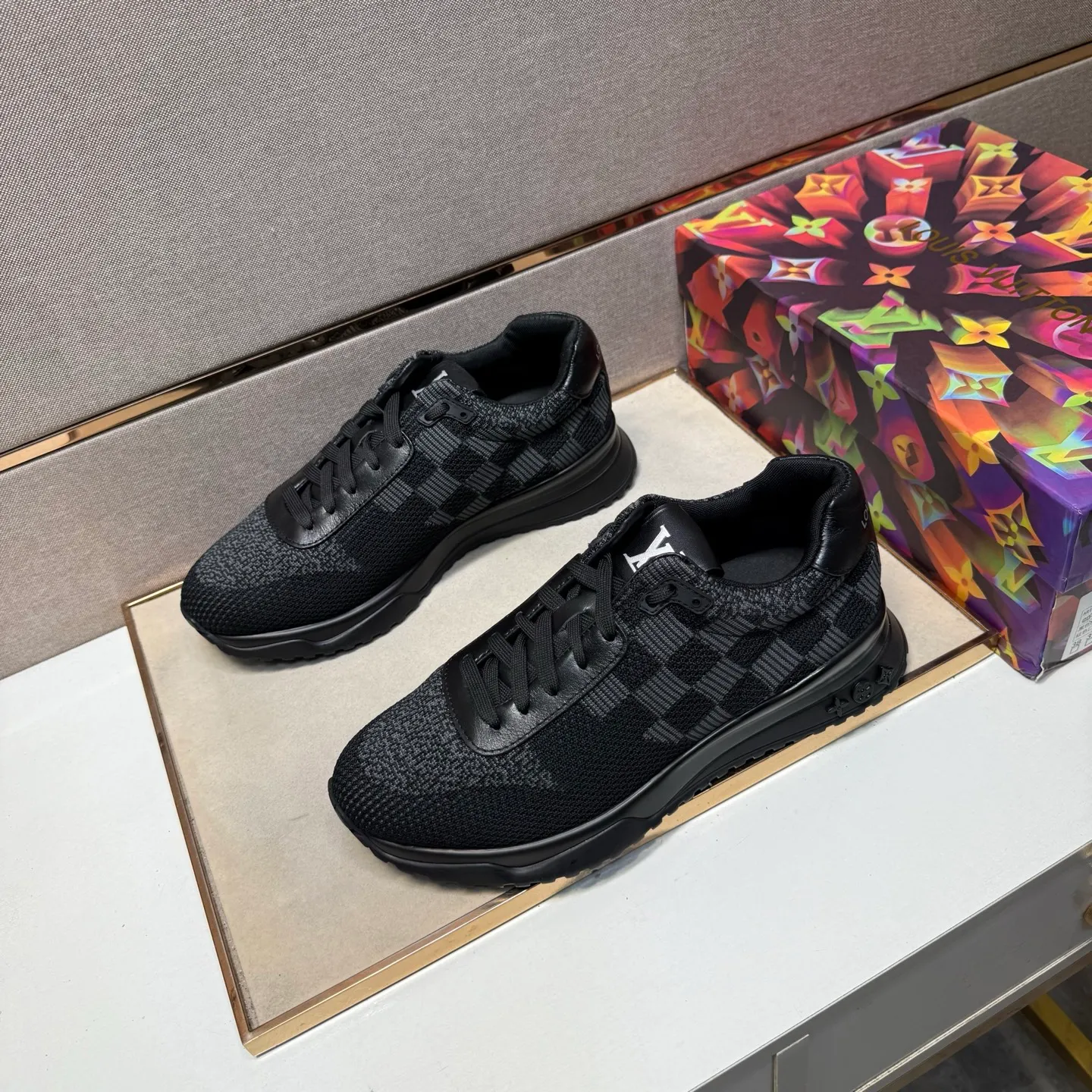 ⬛️Men's shoes 💰p540 [LV～] Men's casual shoes 2025z cabinet sales simultaneously 🔶Size: 38-44 #️⃣ 🔷4 colors🔜The upper is made of multi-material splicing➕Mesh lining, comfortable and breathable, sole: original comfortable and wear-resistant outsole, ⚠️real thing📱photographed🎬real thing is better📢📢📢